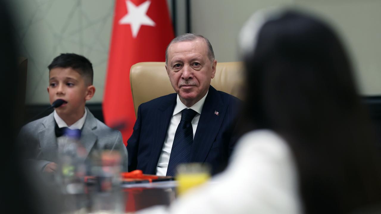 Cumhurbaşkanı Erdoğan'dan 23 Nisan mesajı