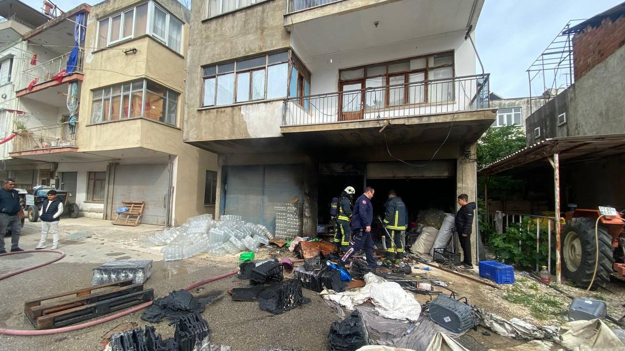 Antalya'da depo yangını
