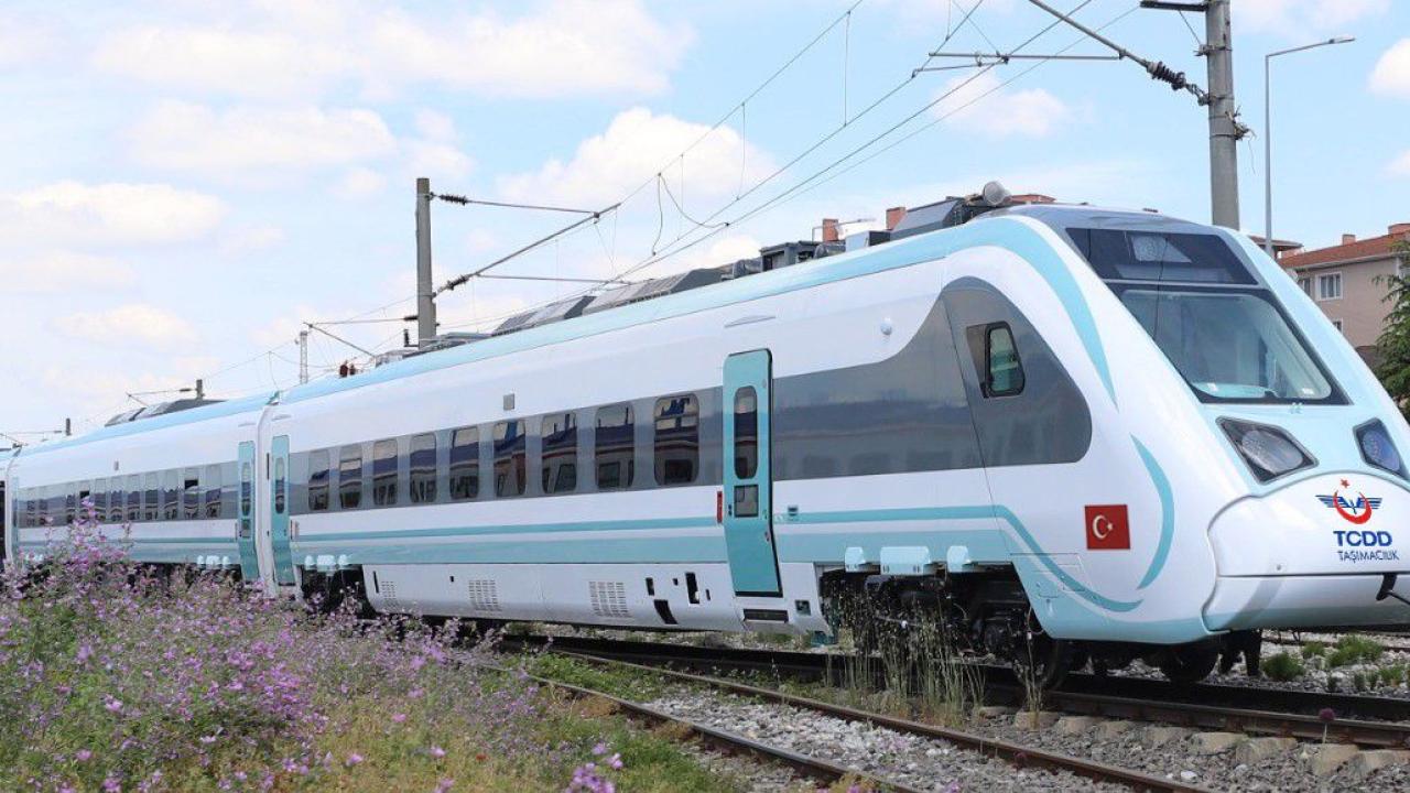 Bakan Uraloğlu: Tren hattı ile Suudi Arabistan'a kadar gideceğiz