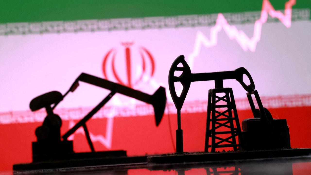 Petrol fiyatları 120 doların üzerine çıktı: İran ablukası uzatılıyor