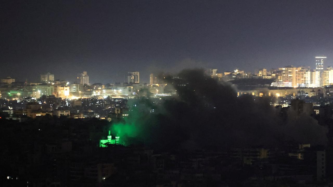 Soykırımcı İsrail'in ateşkese rağmen Lübnan'a saldırılar düzenledi