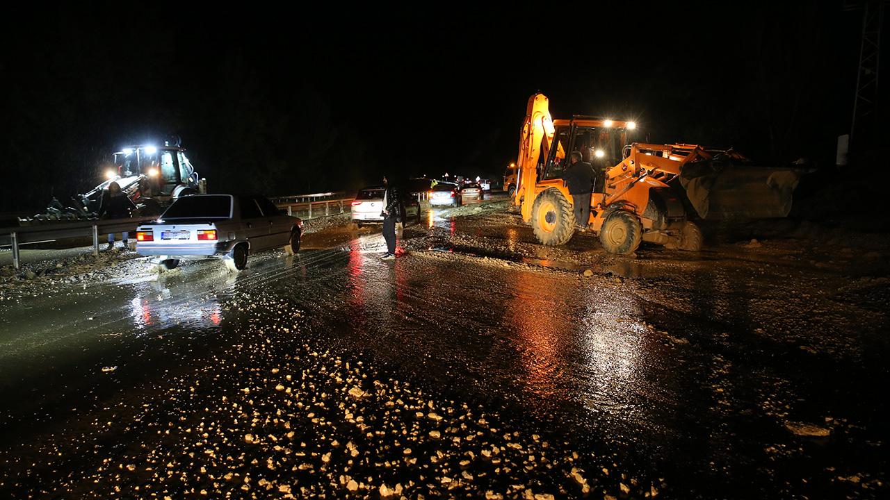 Tokat'ı sağanak ve heyelan vurdu: İstinat duvarı çöktü