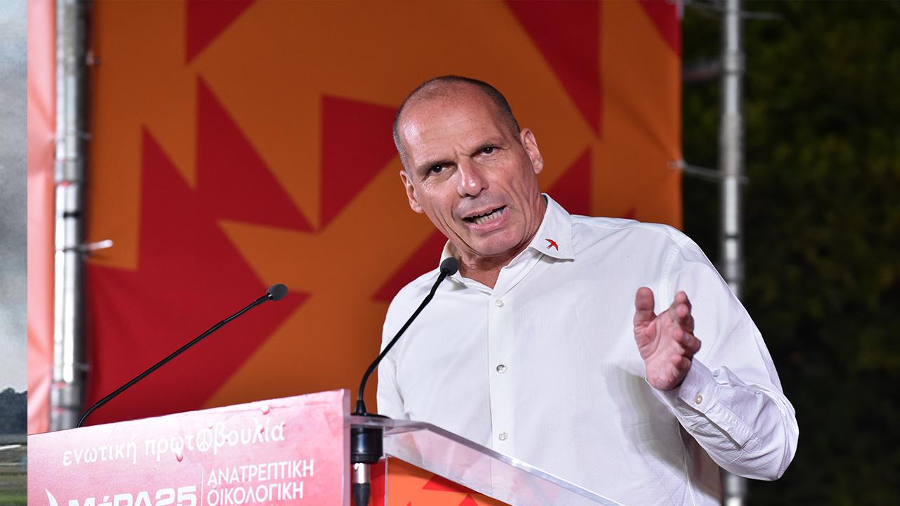 Eski Yunanistan Maliye Bakanı Varoufakis, Küresel Sumud Filosu'na müdahalede ülkesini suçladı