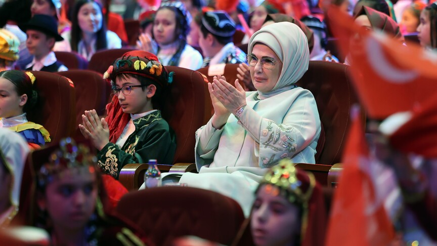 Emine Erdoğan'dan TRT 48. Uluslararası 23 Nisan Çocuk Şenliği Gala Programı'na ilişkin paylaşım