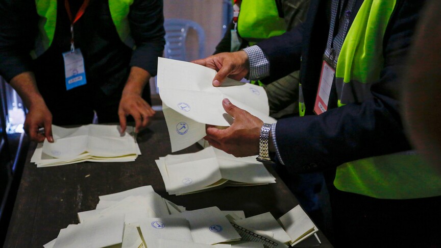 Filistin'deki yerel seçimde oy sayma işlemleri devam ediyor