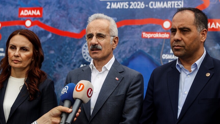 Bakan Uraloğlu, Mersin-Adana-Osmaniye-Gaziantep Hızlı Tren Projesi'nde incelemelerde bulundu